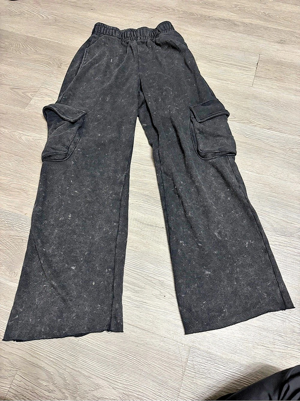 Wild Fable High-Rise Wide Leg Baggy Avis Wash Cargo Sweatpants